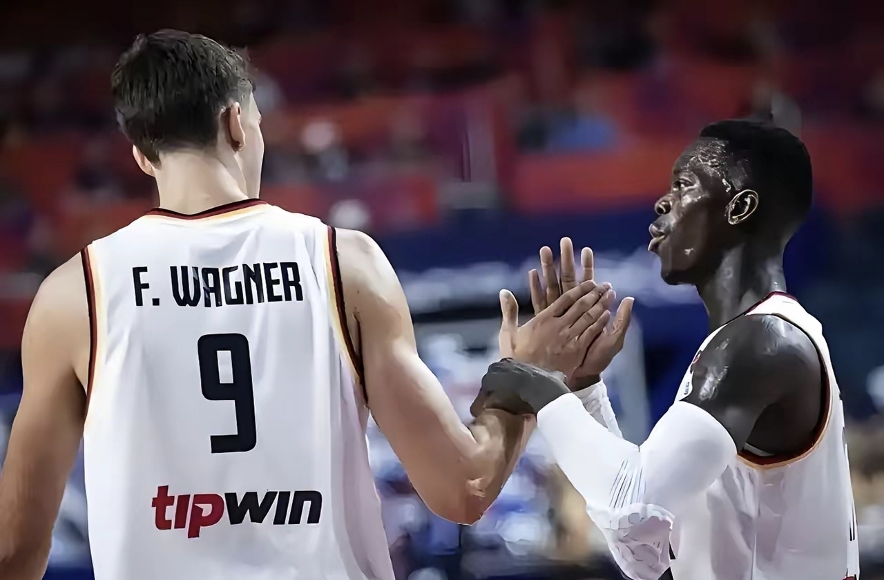 爱游戏体育-欧篮联今晨走向成谜，迈阿密热火篮板制胜，悬念犹存，球探报告显示潜力的简单介绍-爱游戏体育