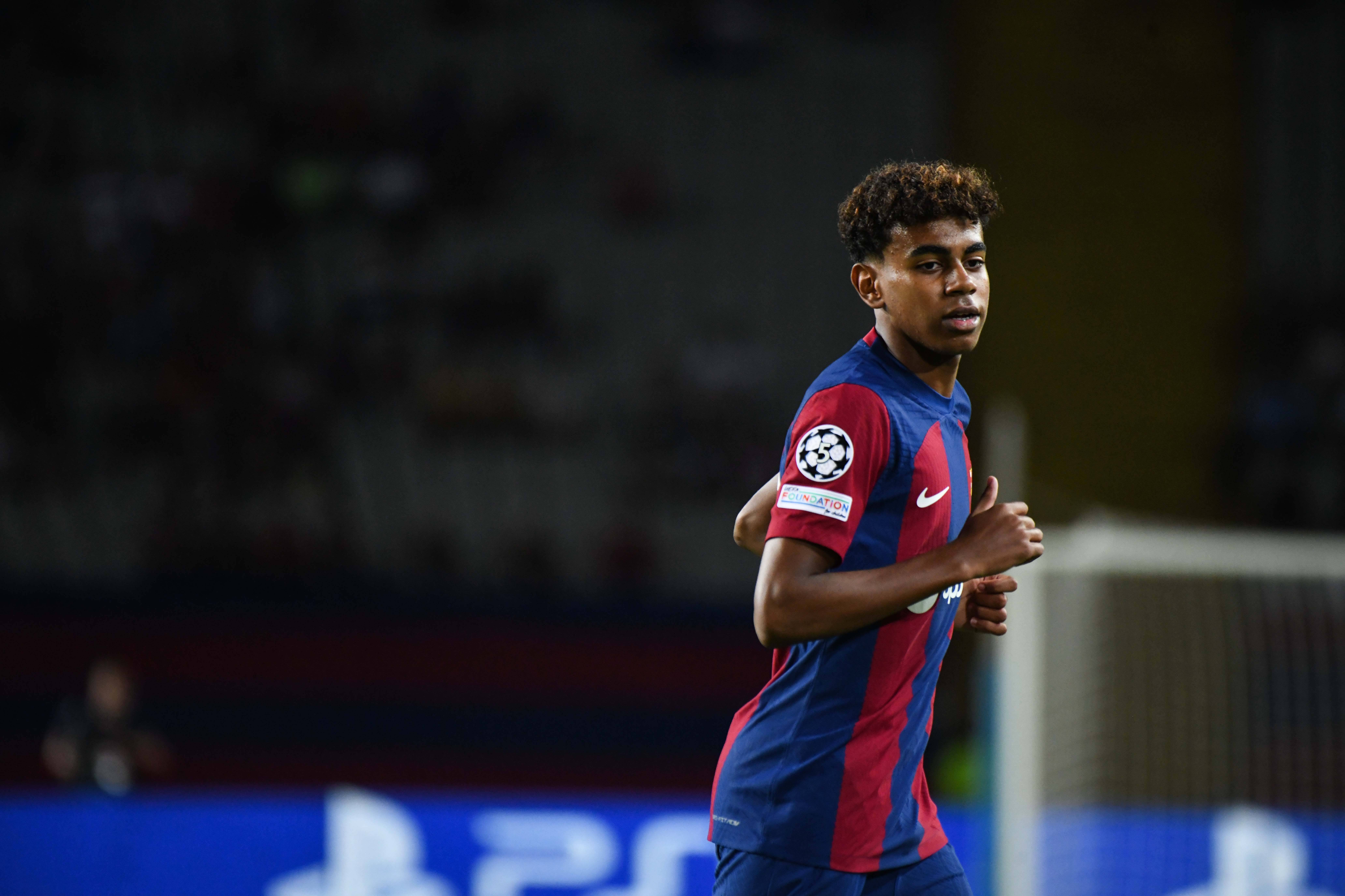 包含皇家马德里发布备战花絮，集结日伤情更新，西甲任务艰巨，数据趋势出现新变化的词条