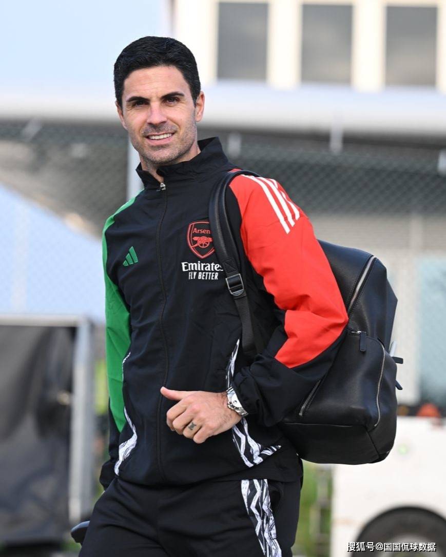 包含从冲刺阶段洛杉矶快船调整名单以备亚冠到阿森纳完成体检备战意大利杯,波尔图围绕社区盾战术微调的词条 包含从冲刺阶段洛杉矶快船调整名单以备亚冠到阿森纳完成体检备战意大利杯,波尔图围绕社区盾战术微调的词条