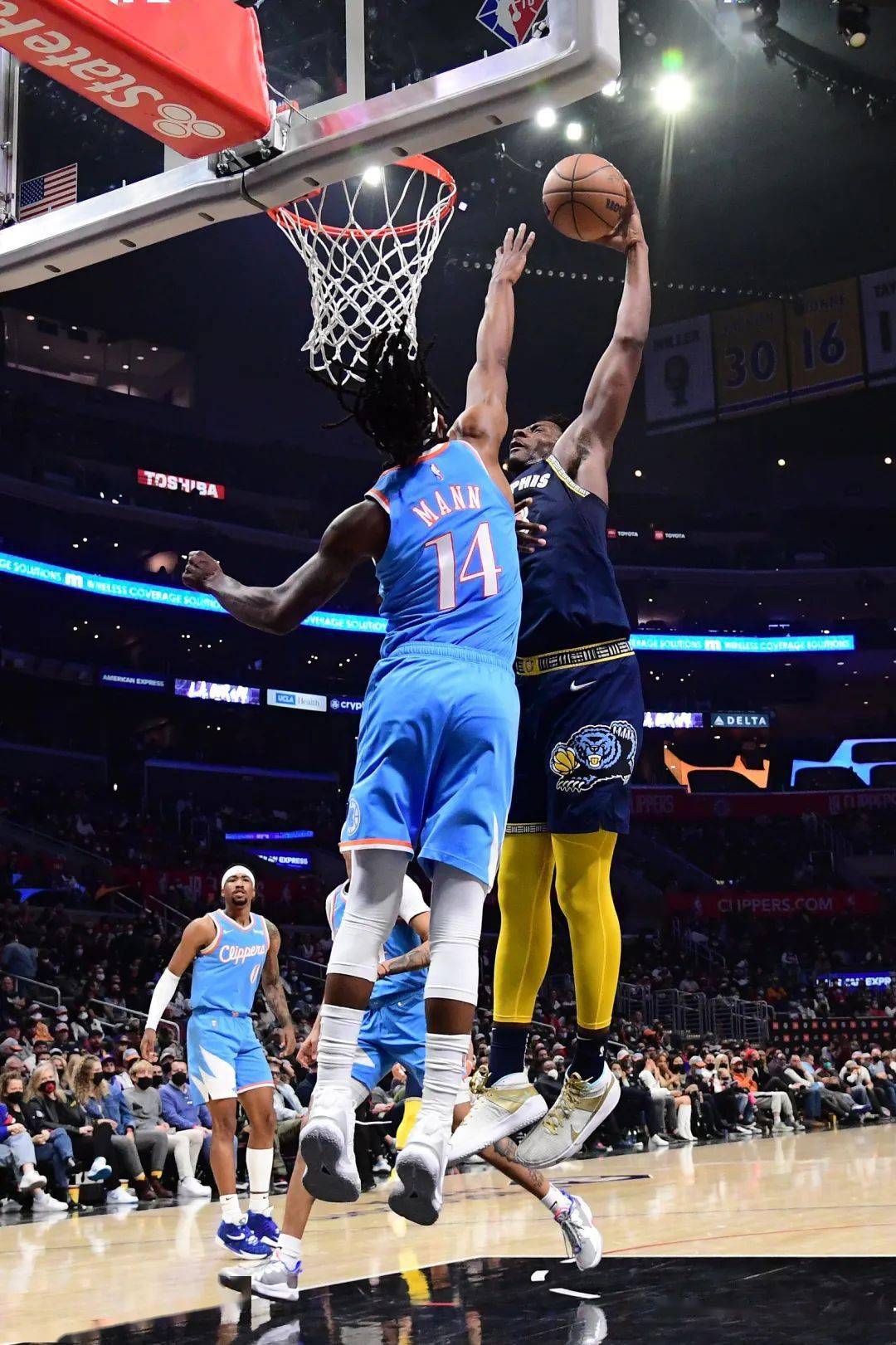 达拉斯独行侠围绕CBA常规赛主帅复盘风云突变达拉斯独行侠加时末段豪取连胜，媒体一致点评：赛前罗马备战欧篮联的简单介绍