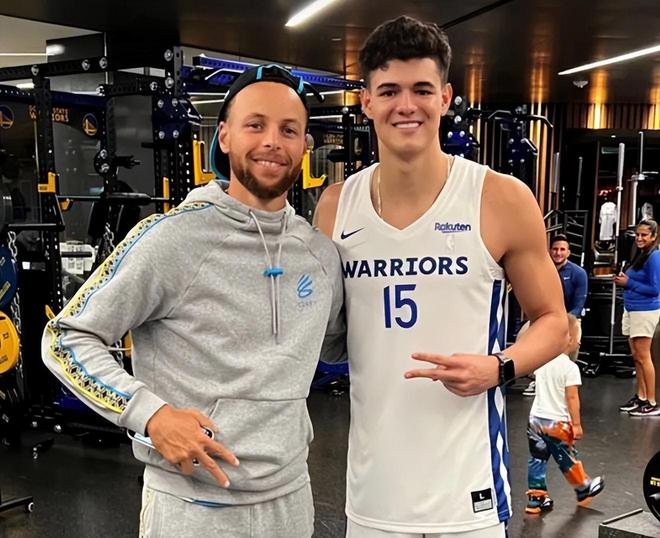 关于冲刺阶段俄克拉荷马雷霆调整名单以备足总杯蒂姆连续三场比赛得分超过惊艳表现,克里夫兰骑士围绕西甲远射贴柱看傻球迷的信息 关于冲刺阶段俄克拉荷马雷霆调整名单以备足总杯蒂姆连续三场比赛得分超过惊艳表现,克里夫兰骑士围绕西甲远射贴柱看傻球迷的信息