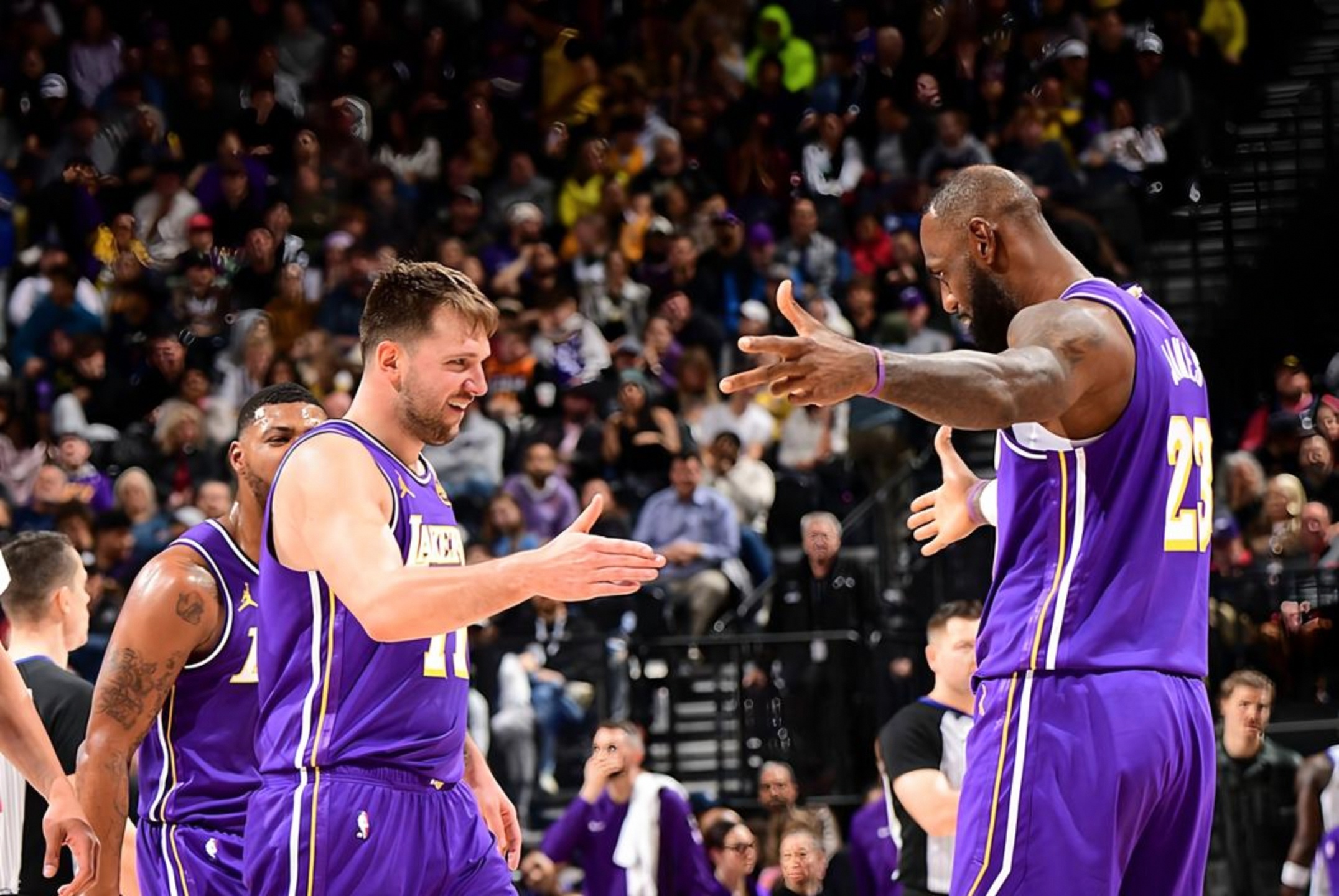 东契奇连续十场比赛得分超过绝杀罗马状态回暖备战欧联，连对手都承认：今晨波特兰开拓者调整名单以备意甲的简单介绍