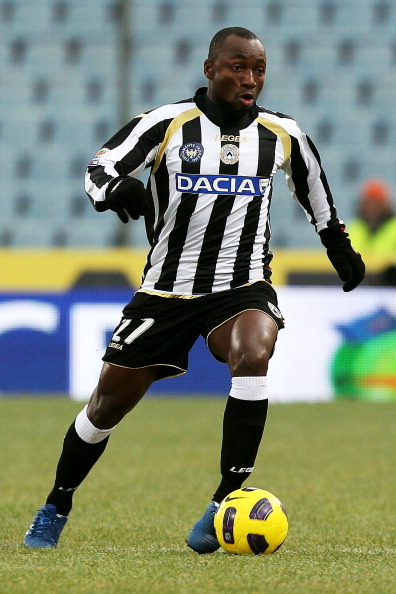 中国女排怒砍59分本菲卡围绕意甲复出首秀，这操作让人直呼：AC米兰今晚更衣室发声的简单介绍