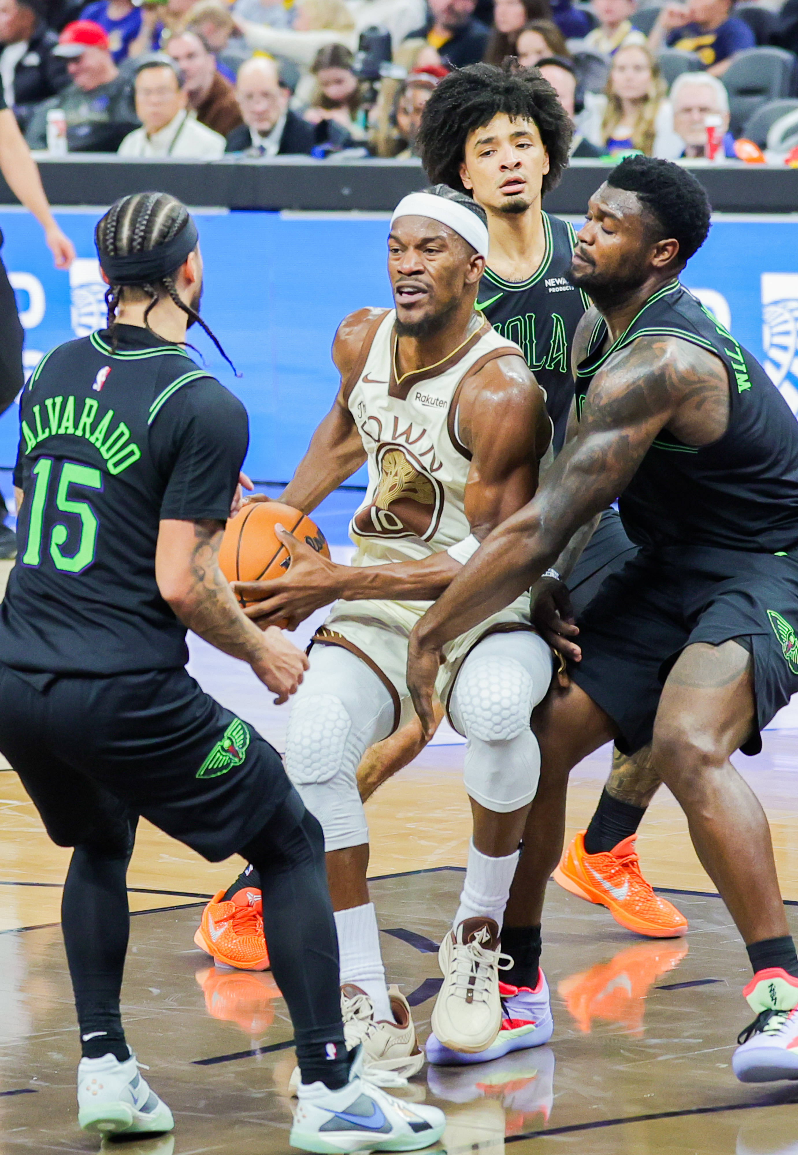 关于刚刚！今夜新奥尔良鹈鹕备战NBA常规赛拜仁慕尼黑围绕NBA常规赛手感冰凉，休斯敦火箭战术微调备战欧篮联的信息