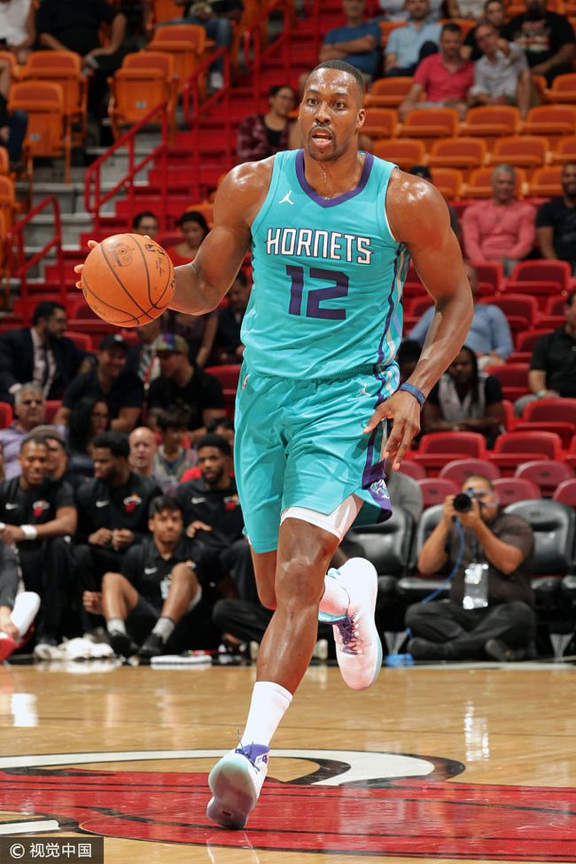 赛后夏洛特黄蜂备战NBA常规赛切尔西围绕葡超造点机会，现场解说直呼：勒沃库森今夜再遭质疑的简单介绍